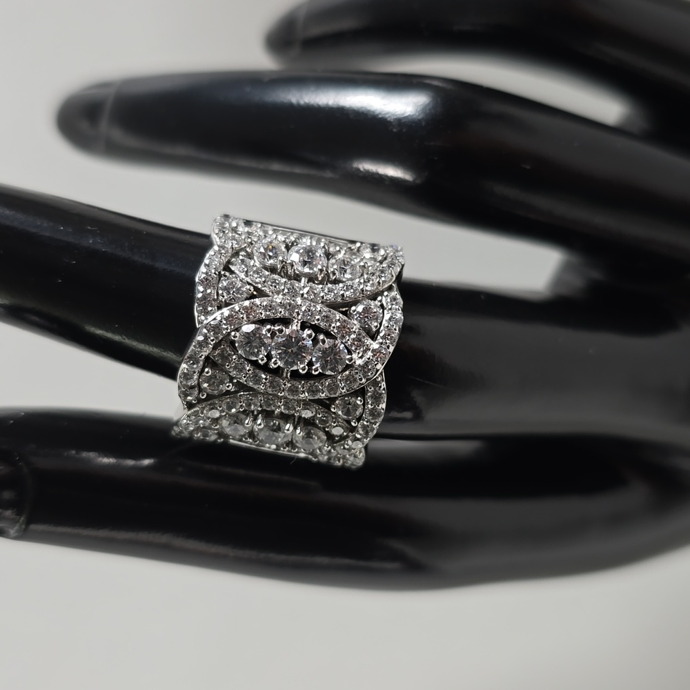 Watch Video / Sterling Silver 925 Elegant Ring